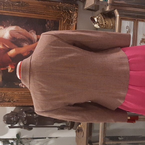 Kulson blazer I'm not sure about the color it's looks like rusty orange or light - Picture 5 of 12